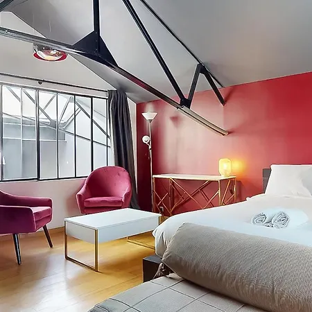 Loft Unique Au Design Contemporain Сюрен